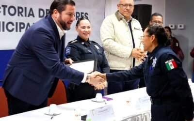 Reconoce Ismael Burgueño trayectoria y profesionalismo de mujeres policías