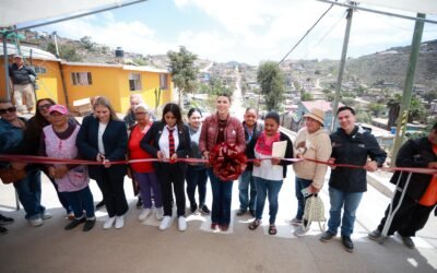 Entregan Gobernadora y alcaldesa obras de pavimentación en Maneadero