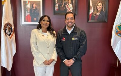 Coordina Claudia Agatón con INDIVI ruta para entrega de títulos de propiedad