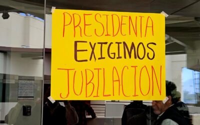 Exigen pre jubilados a alcaldesa Claudia Agatón cumplir con sus derechos de jubilación