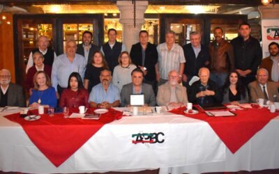 Comparte Ruíz Uribe puntos de vista con Agrupación Política de BC