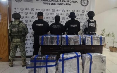 Capturaron Municipales y SEMAR a dos con cargamento de droga