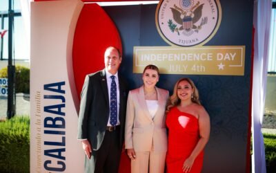 Acudió Gobernadora Marina del Pilar a 249 Aniversario de la Independencia de EU