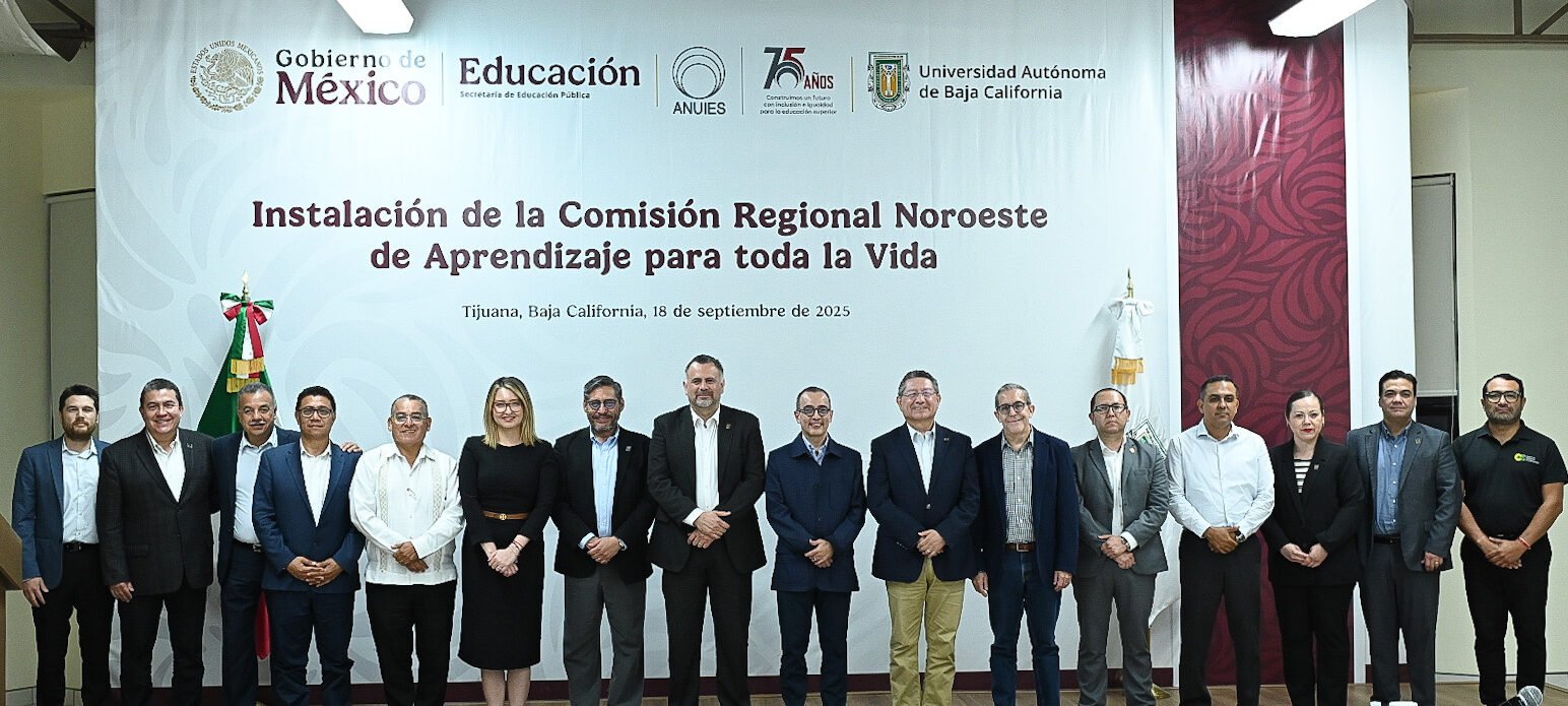 Instalación Comisión UABC