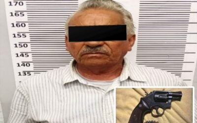 Arrestan municipales a sujeto con revolver
