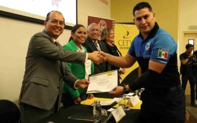 Capacita CETYS a 40 Policías Municipales en idioma inglés