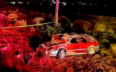 Muere mujer tras volcadura camino a La Bu