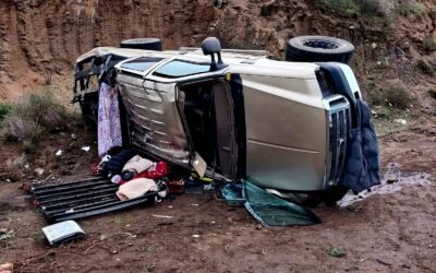 Sufren volcadura al acudir en Navidad a San Pedro Mártir