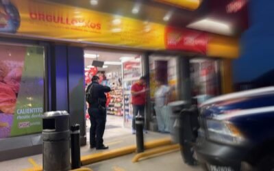 Capturan Municipales y AEI, a asaltantes de OXXO en Los Encinos
