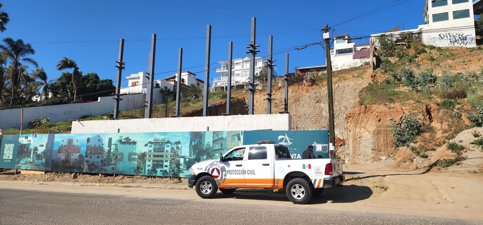 suspensión obra Ensenada