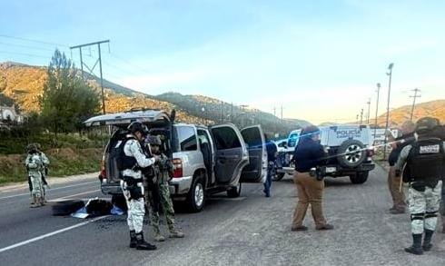 persecución sujeto armado