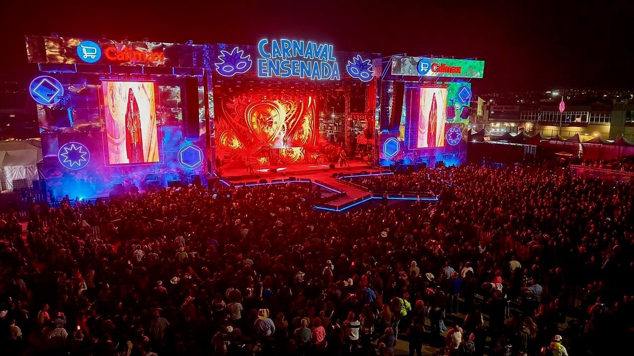 Alicia Villarral Carnaval Ensenada 