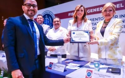 Reconocen a personal de FGE por investigaciones relevantes