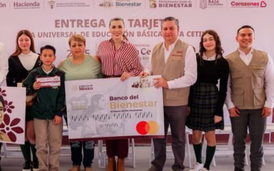 Avanza en Baja California entrega de becas Rita Cetina