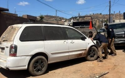 Tras cateo FGE recupera auto robado