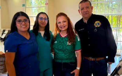 Entregan Rocío López y Club de Leones del Pacífico 100 lentes en Maneadero