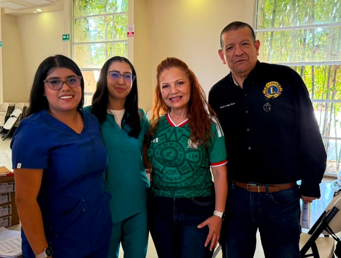 Entrega lentes Diputada Rocío y Club de Leones