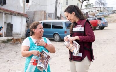 Recorre Julieta Ramírez colonias de Baja California rumbo a la Coordinación Estatal de la 4T