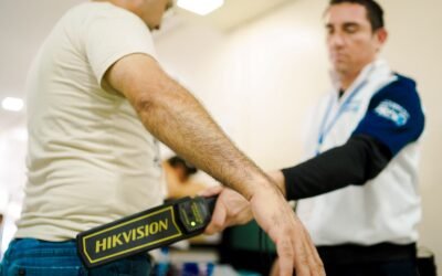 Refuerza IMSS seguridad con detectores de metal en unidades de Baja California